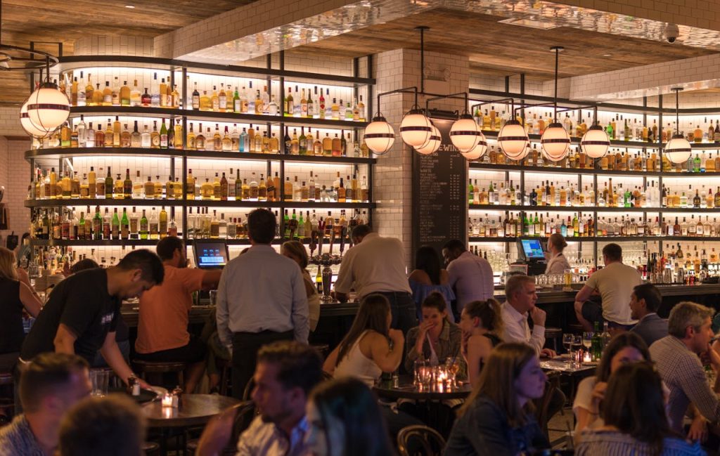Las 11 franquicias de bares y cervecerías más rentables