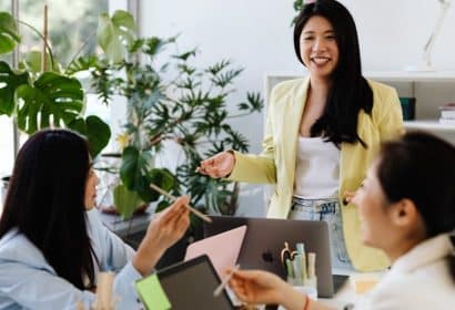 Tipos de reunión de trabajo que pueden aplicar las empresas