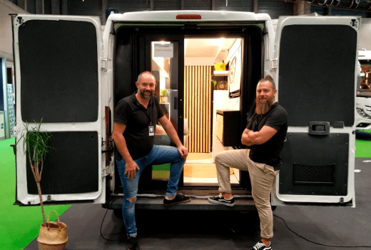 Estos emprendedores españoles transforman tu furgoneta en una casa con ruedas en una hora