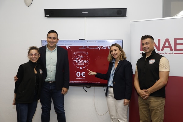ENAE International Business School recauda fondos para un proyecto teatral de Paiporta