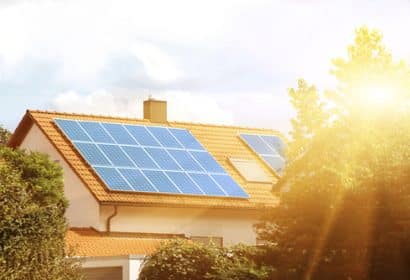 istock paneles solares