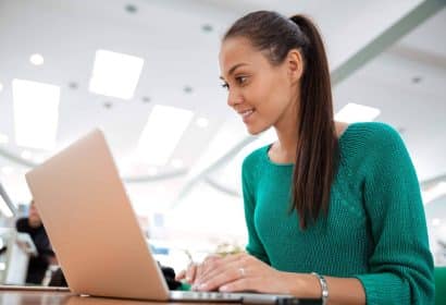 Curso administrativo acreditado por la Universidad para puntuar en bolsas y oposiciones
