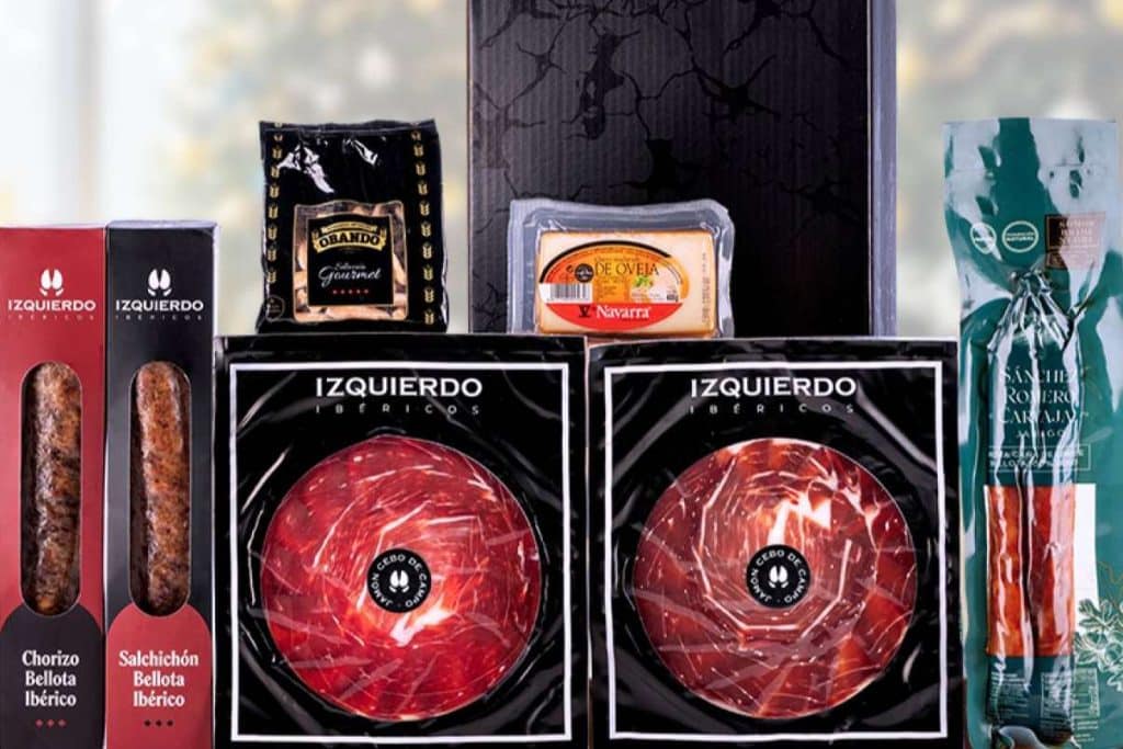 Cestalia presenta su campaña de Navidad 2024 con cestas personalizadas para empresas