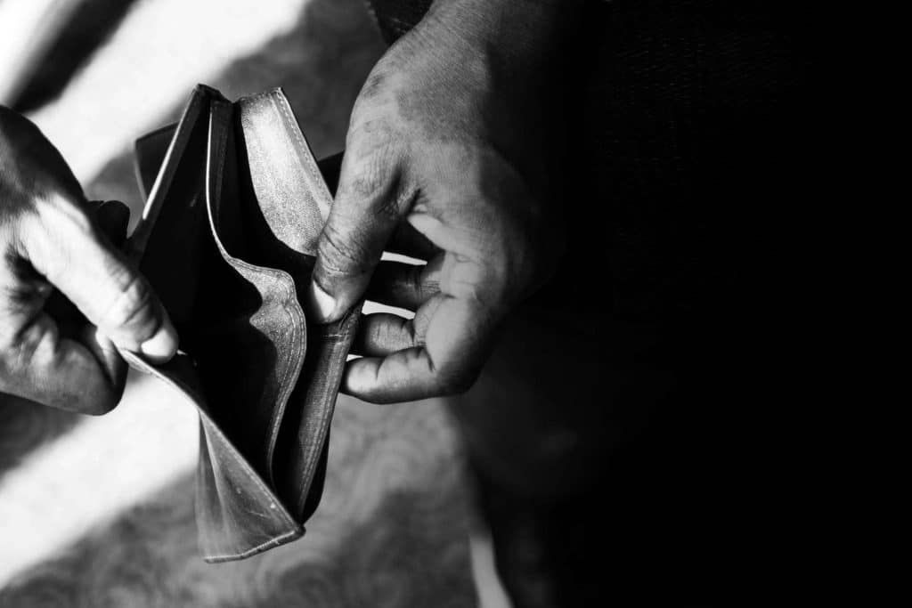 La Ley de Segunda Oportunidad, una salida viable para personas sobreendeudadas por microcréditos, según AJM Abogados