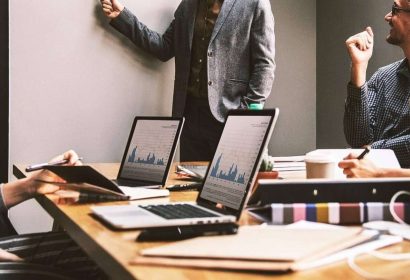 ¿Se siguen haciendo tareas manuales? Automatización inteligente sin grandes inversiones para las pymes españolas