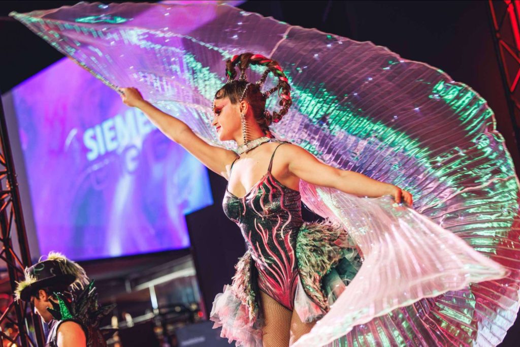 WAH Show; una experiencia de otra dimensión, también para grupos corporativos.