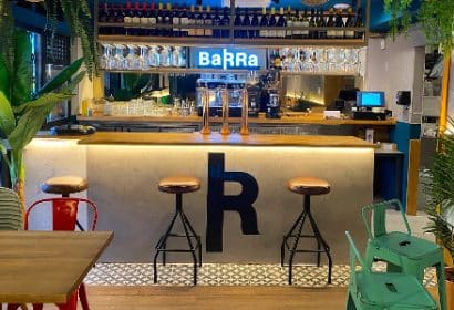 Interior de un restaurante Barra de Pintxos