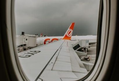 Según AirHelp, estas son las excusas habituales de las aerolíneas para no pagar compensaciones por retrasos