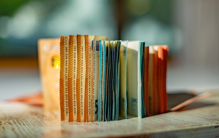 Salario. Billetes de euros